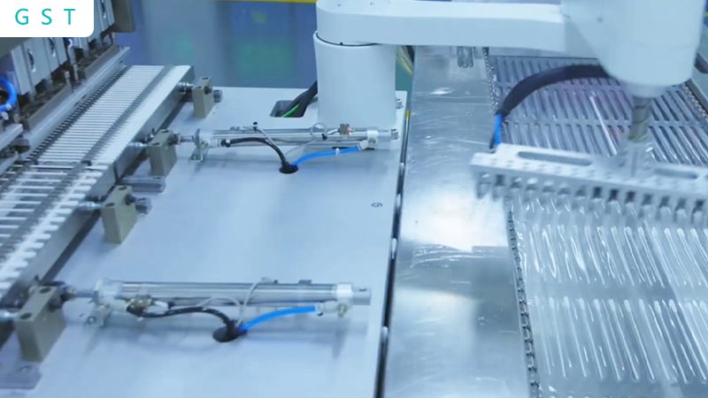 家具喷涂机器人材质要求解析：如何确保高效与耐用